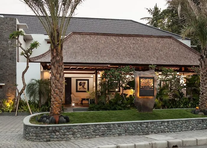 Hotel Kejora 4*